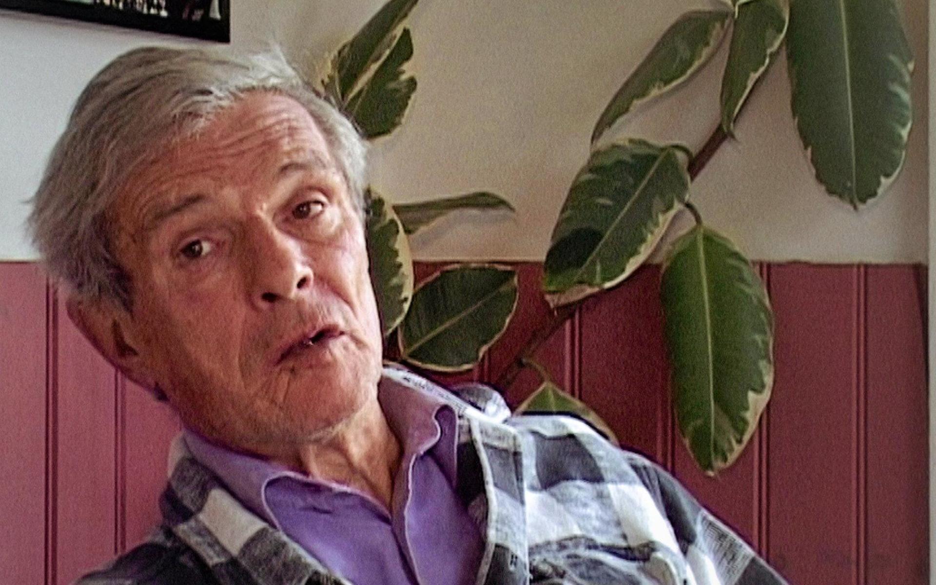 Alf Robertson avled på julafton 2008, efter att sina sista år i Frillesås ha drabbats av stroke två gånger och fått tre hjärtinfarkter.