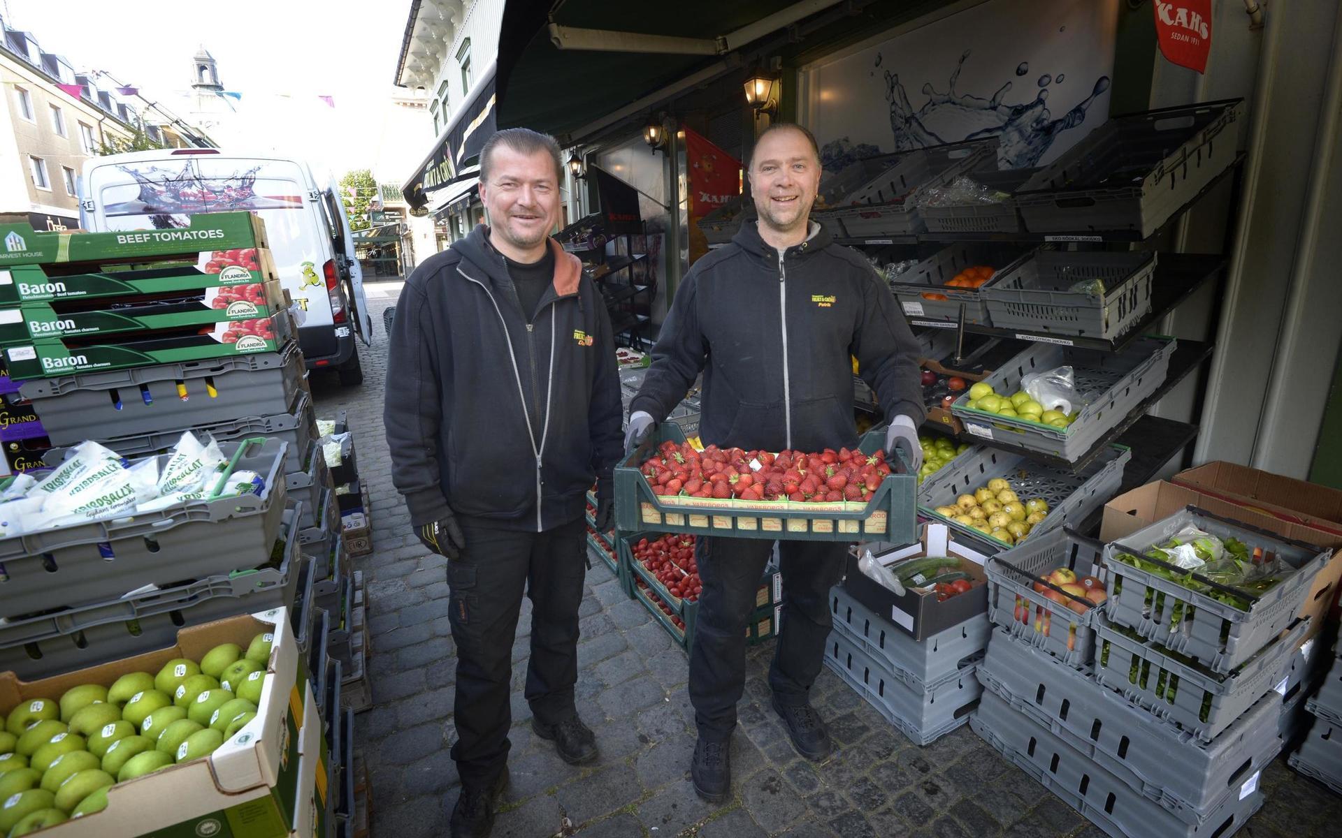 De forna torgknallarna Daniel Ivarsson och Patrik Tjernberg har jobbat ihop i över 25 år. ”Vi kompletterar varandra”, säger Daniel.