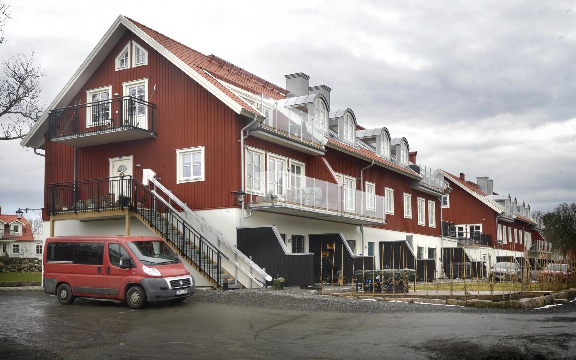 Bygget är resultatet av ett samarbete mellan Dag Wohlén, Mjöbäcksvillan och PB-Bygg.