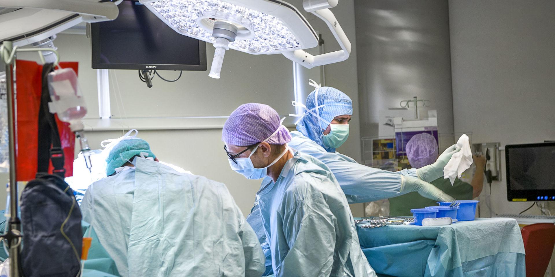 Ett 30-tal operationer ställdes in men nu är det fritt fram för sjukhuset i Varberg att operera alla patienter igen.