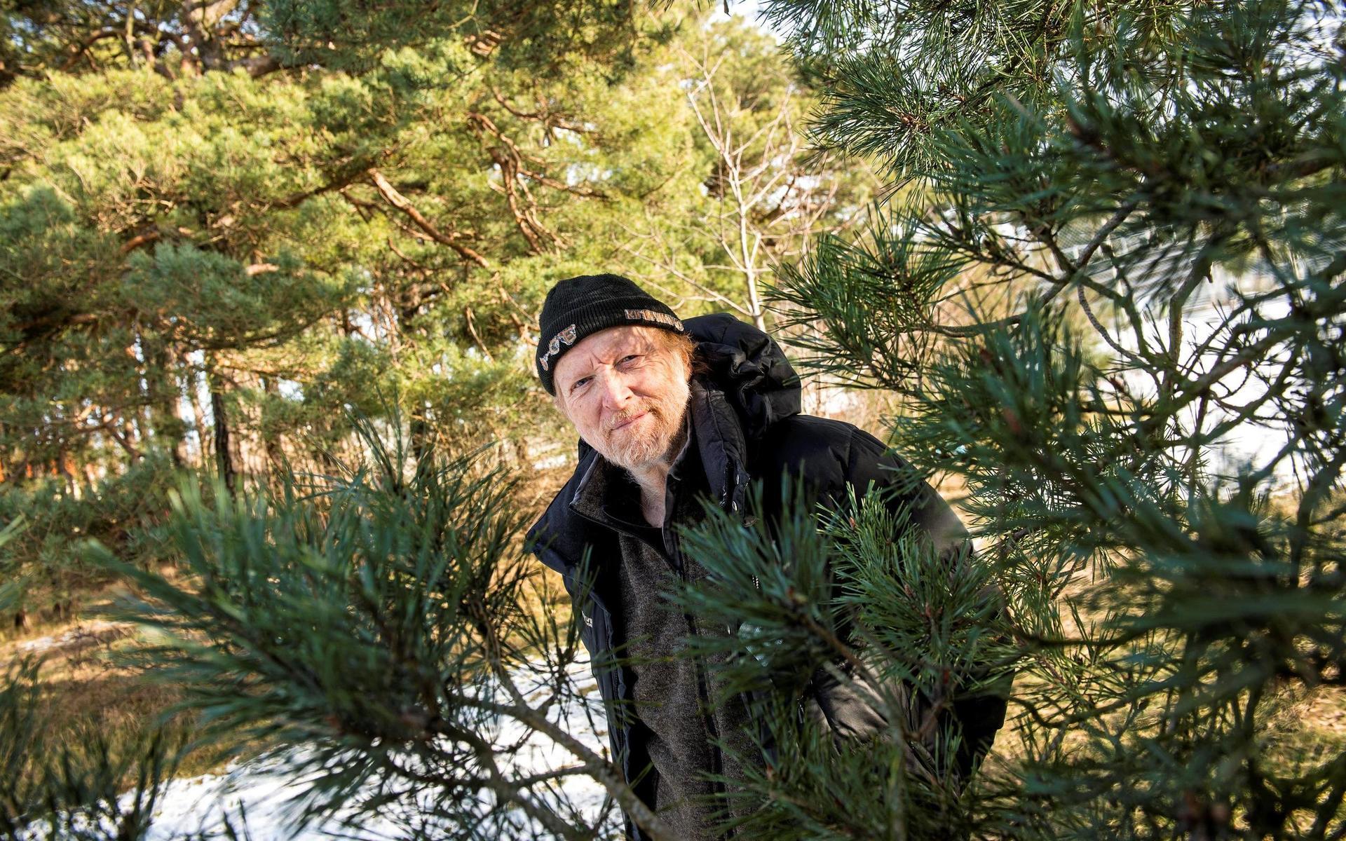 Per Ola Eriksson blir granne med den nya parkeringen bakom Klitterbadet och är oroad över antalet träd som ska fällas.