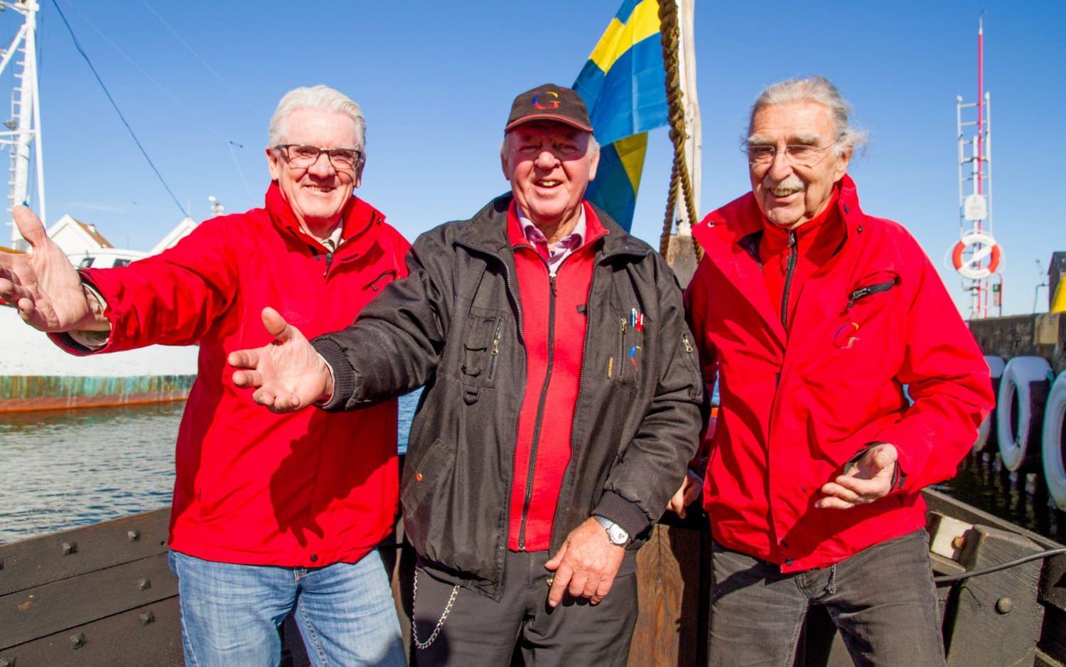 Roger Larsson, Roy Magnusson och Kent Astorsson från Galtabäcksskeppets bygglag ser fram emot att välkomna drygt 300 seglare och 200 000 besökare till Varbergs innerhamn.