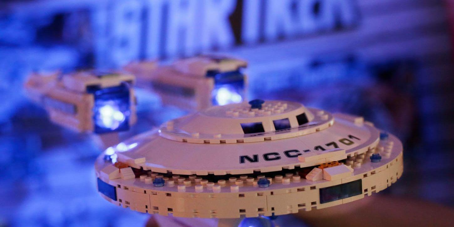 En legomodell av det klassiska Star Trek-skeppet Enterprise. Arkivbild.