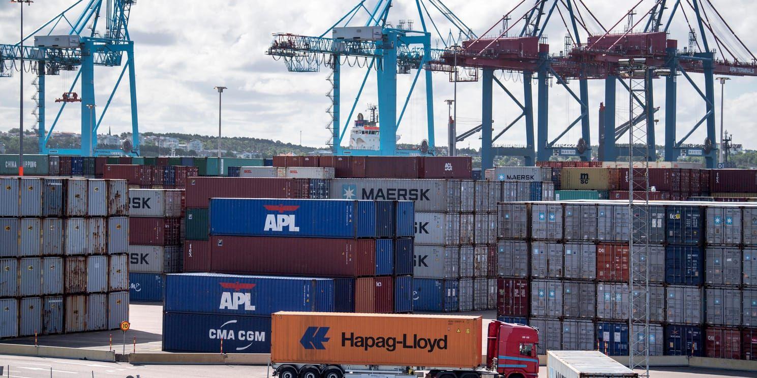 Situationen i hamnarna, där Hamnarbetarförbundet saknar kollektivavtal, har ställts på sin spets i Göteborgs containerhamn. Arkivbild.