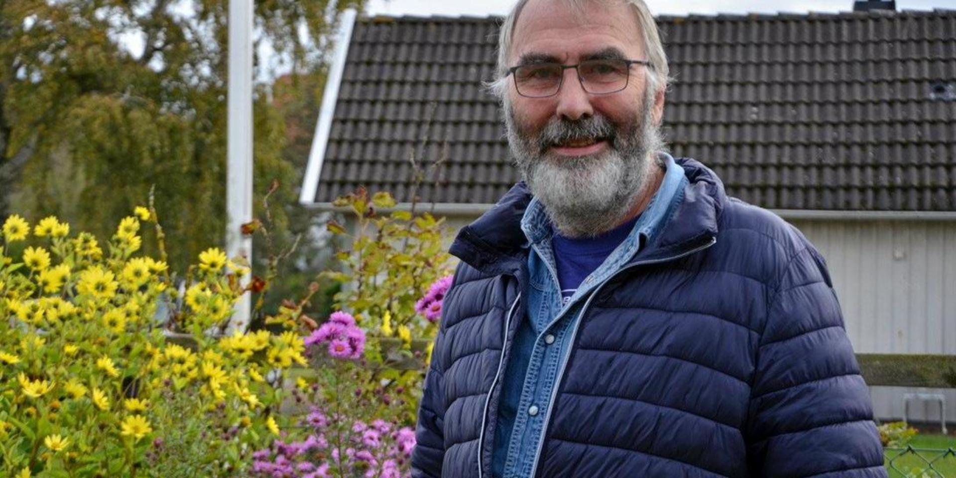Bitillsynsmannen Tore Johansson smittsprårar just nu bland biodlare i Falkenberg.