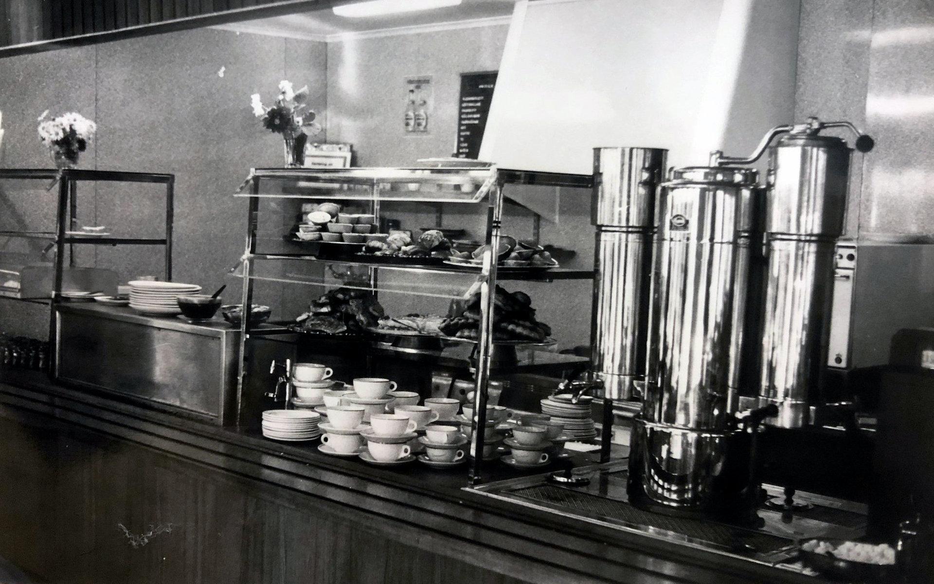 Den enkla serveringen i början av Skrea motells historia.