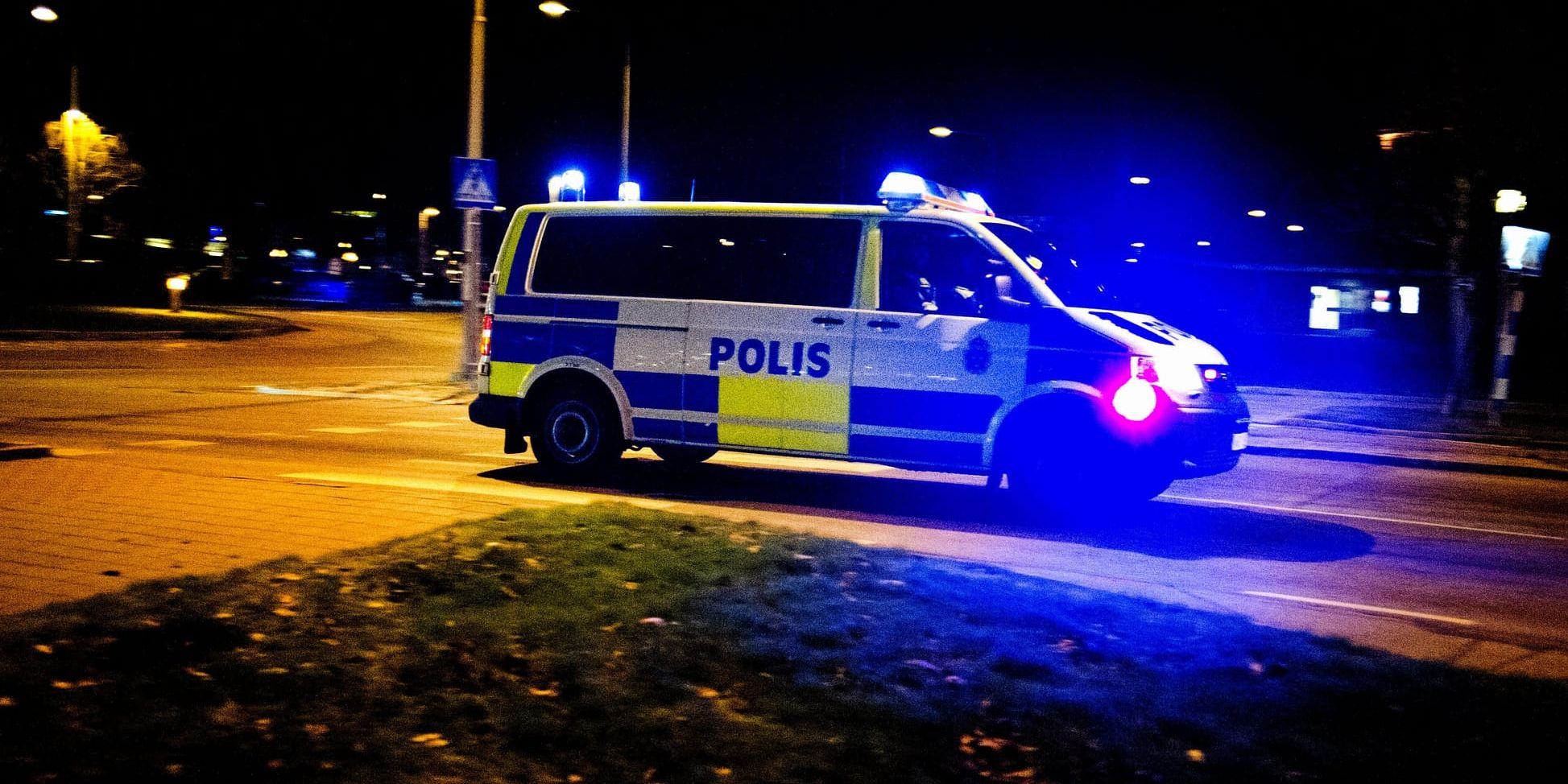 Klockan 23.52 natten till lördagen fick polisen larmet om misshandeln på en privat fest i Bölarp utanför Veinge. Bild: Lasse Edwartz/arkiv