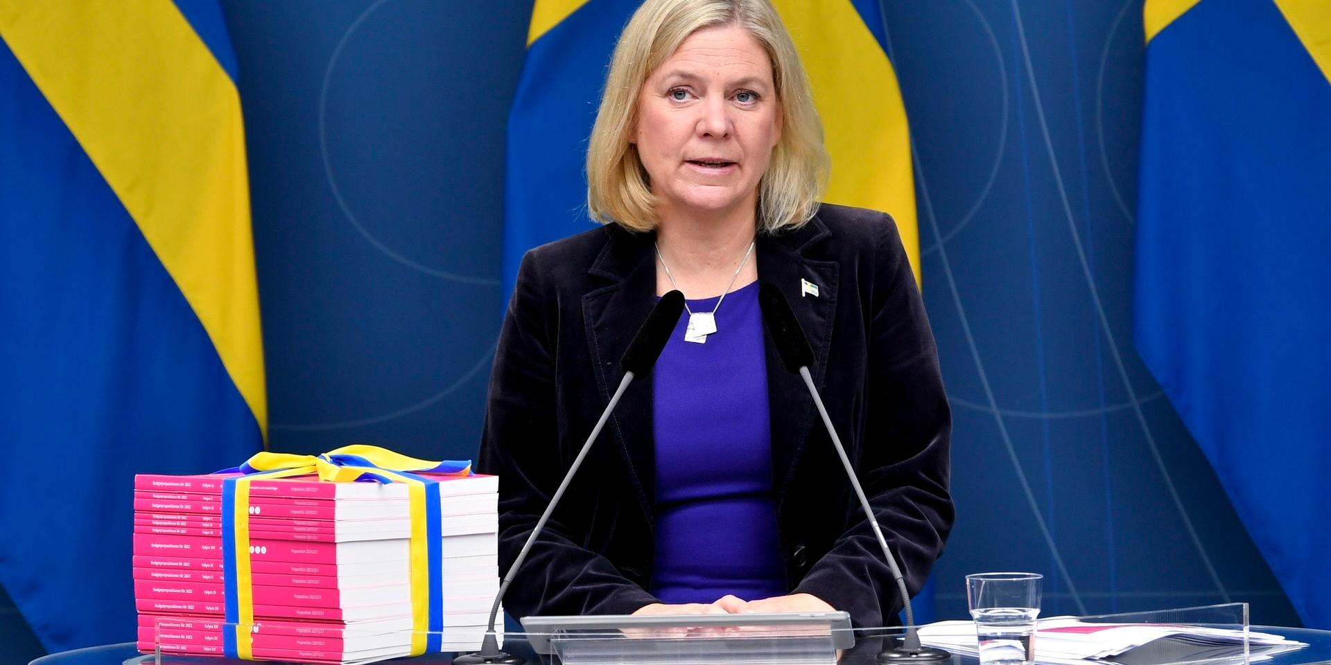 STOCKHOLM 20210920
Finansminister Magdalena Andersson (S) presenterar budgetpropositionen för 2022 vid en pressträff i Rosenbad.
Foto: Anders Wiklund / TT kod 10040