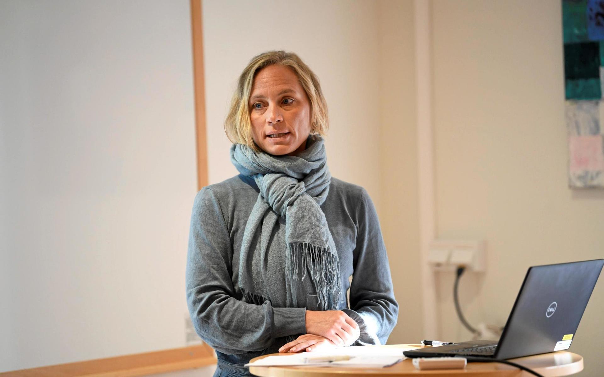 Region Hallands smittskyddsläkare Maria Löfgren meddelade att länet hade fått sina första bekräftade fall av coronasmitta.