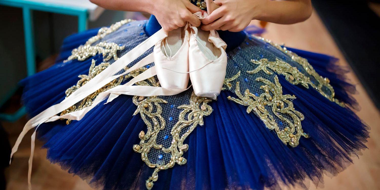 Operan har startat tåskoinsamlingen för att få mer pengar till tåskor på Kungliga Baletten. Skorna på bilden tillhör dock de inte de drygt 1 000 skor som används varje säsong. Arkivbild.
