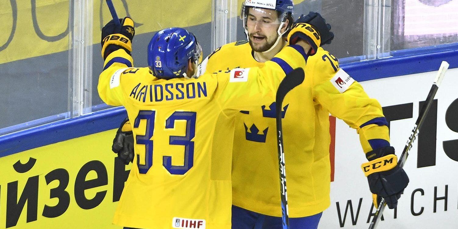 Viktor Arvidsson och Filip Forsberg låg bakom segern mot Lettland.