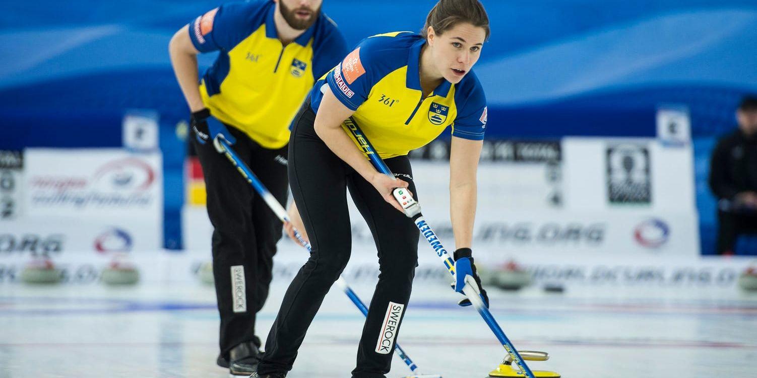 Oskar Eriksson och Anna Hasselborg förlorade mot Kanada.