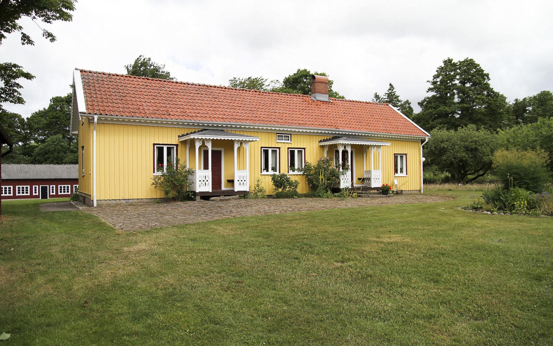 Gården utgör med sina tillgångar och många utrymme navet för Lindberga hembygdsförening och kallas i folkmun för Klasa.