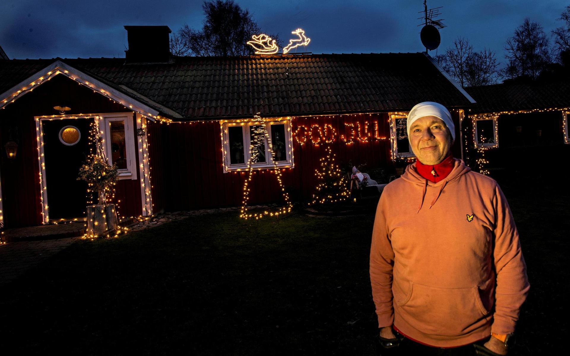 Stefan Andersson har dekorerat sitt hus i 17 år och utökar med något nytt varje år.