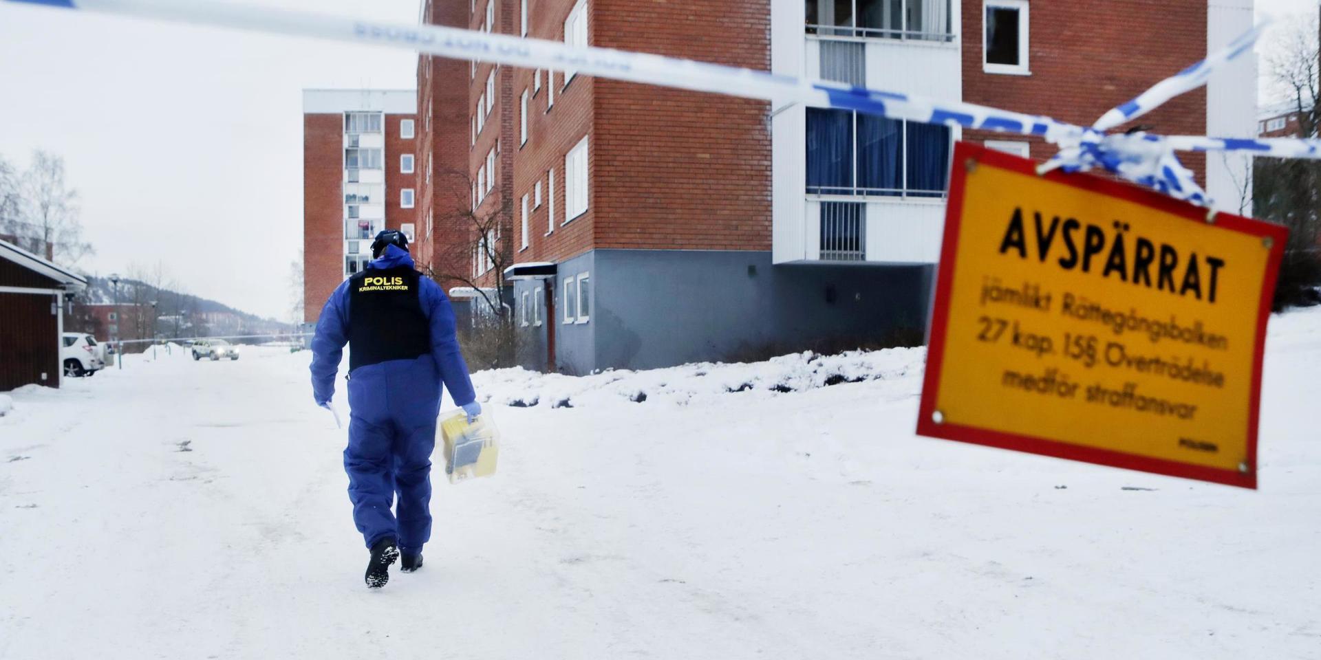 Avspärrningen på brottsplatsen i Nacksta i Sundsvall i december förra året.