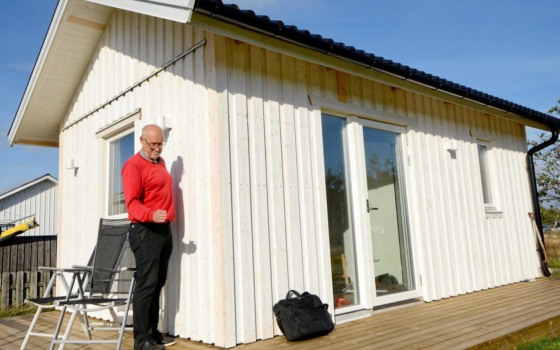 Huset har kostat omkring 600 000 kronor att bygga. Att flytta det skulle kosta 200 000 kronor till, berättar Kjell Svensson.