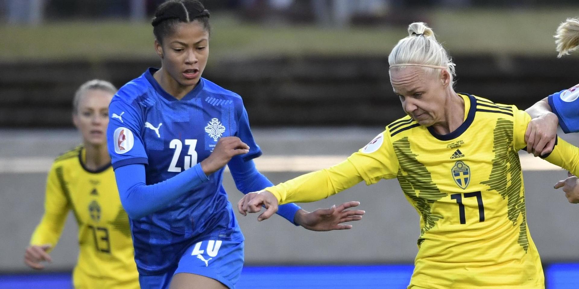 Sverige hade dålig koll på Islands Sveindís Jane Jónsdóttir, här i kamp med Caroline Seger, inför gruppfinalen mot Island.
