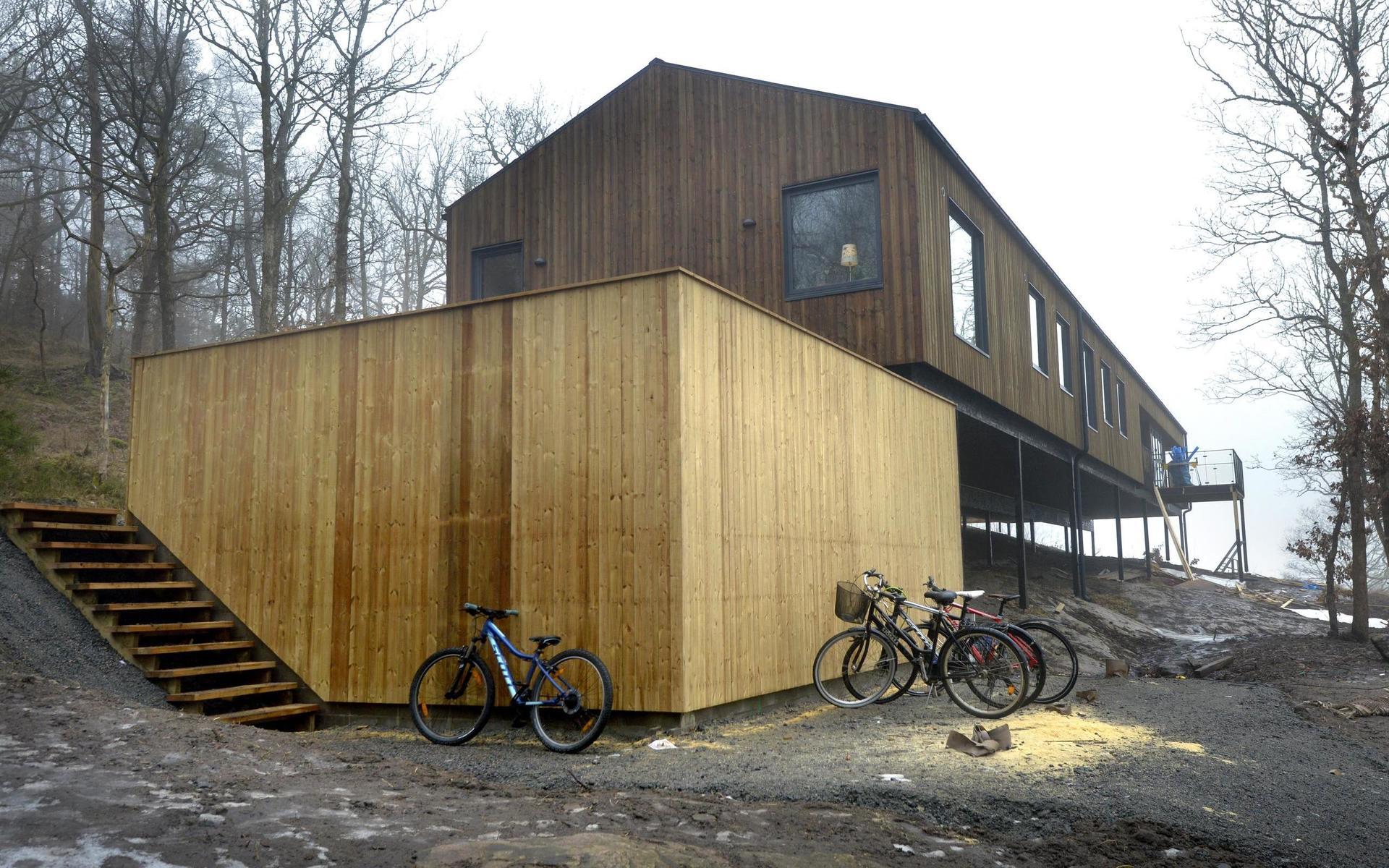 Familjen Vinterthuns hus får beröm av arkitekten Gert Wingårdh, förutom parkeringen.