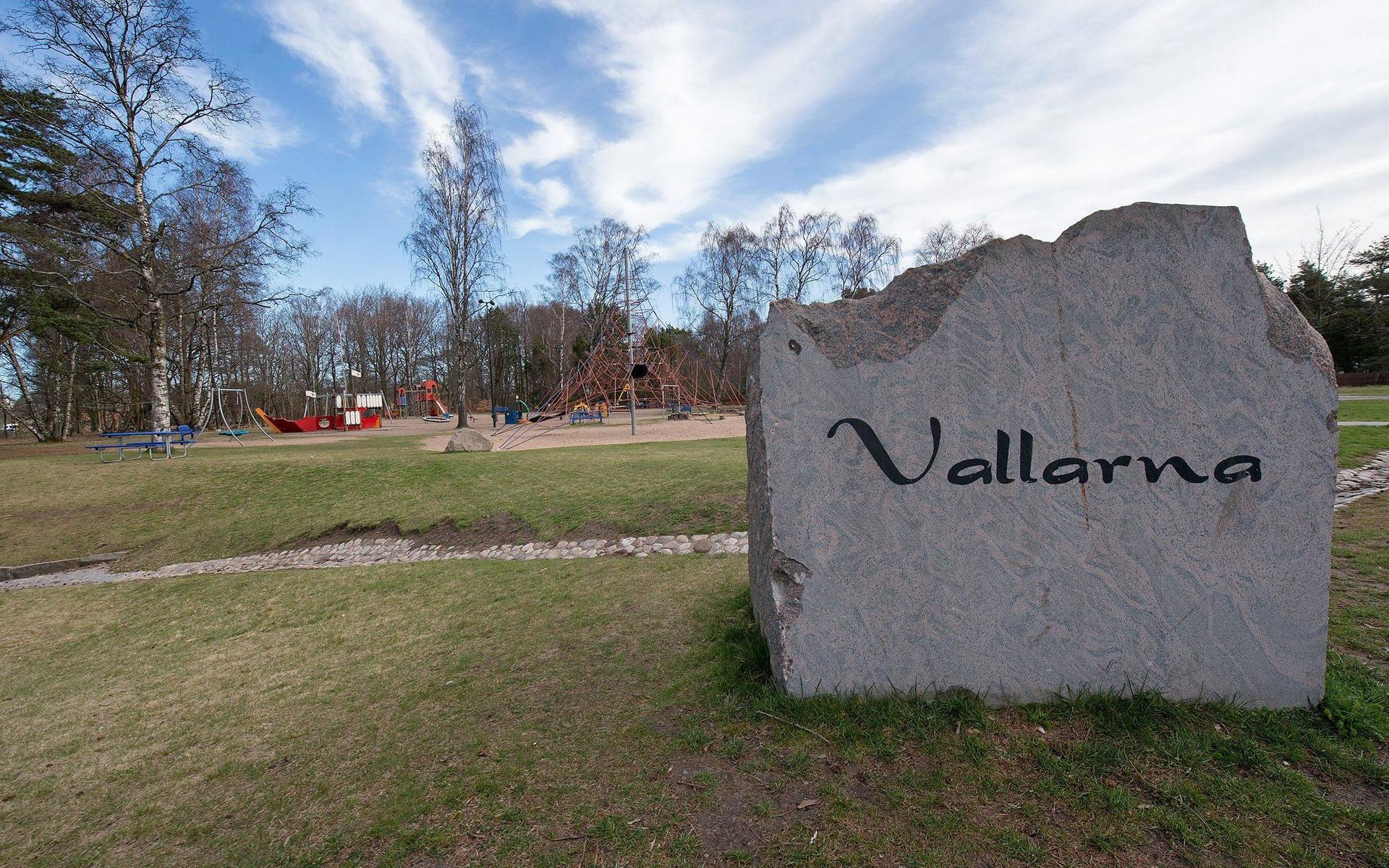 Lekplatsen på Vallarna kommer, med start på måndag, att renoveras upp och förnyas. Ett projekt som beräknas kosta närmare sex miljoner kronor.