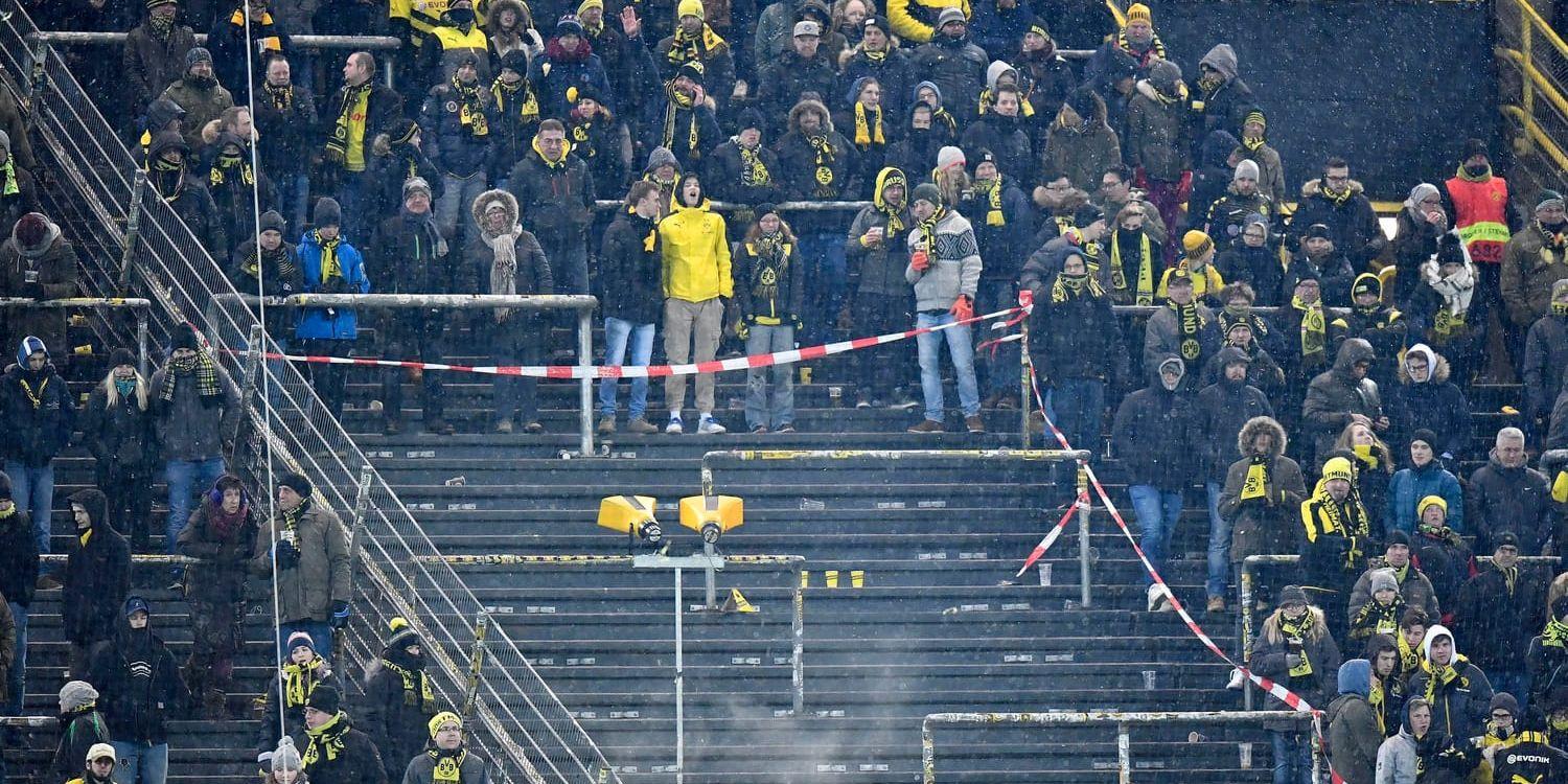 En stor lucka fanns i den "gula väggen" under Dortmunds match mot Augsburg.