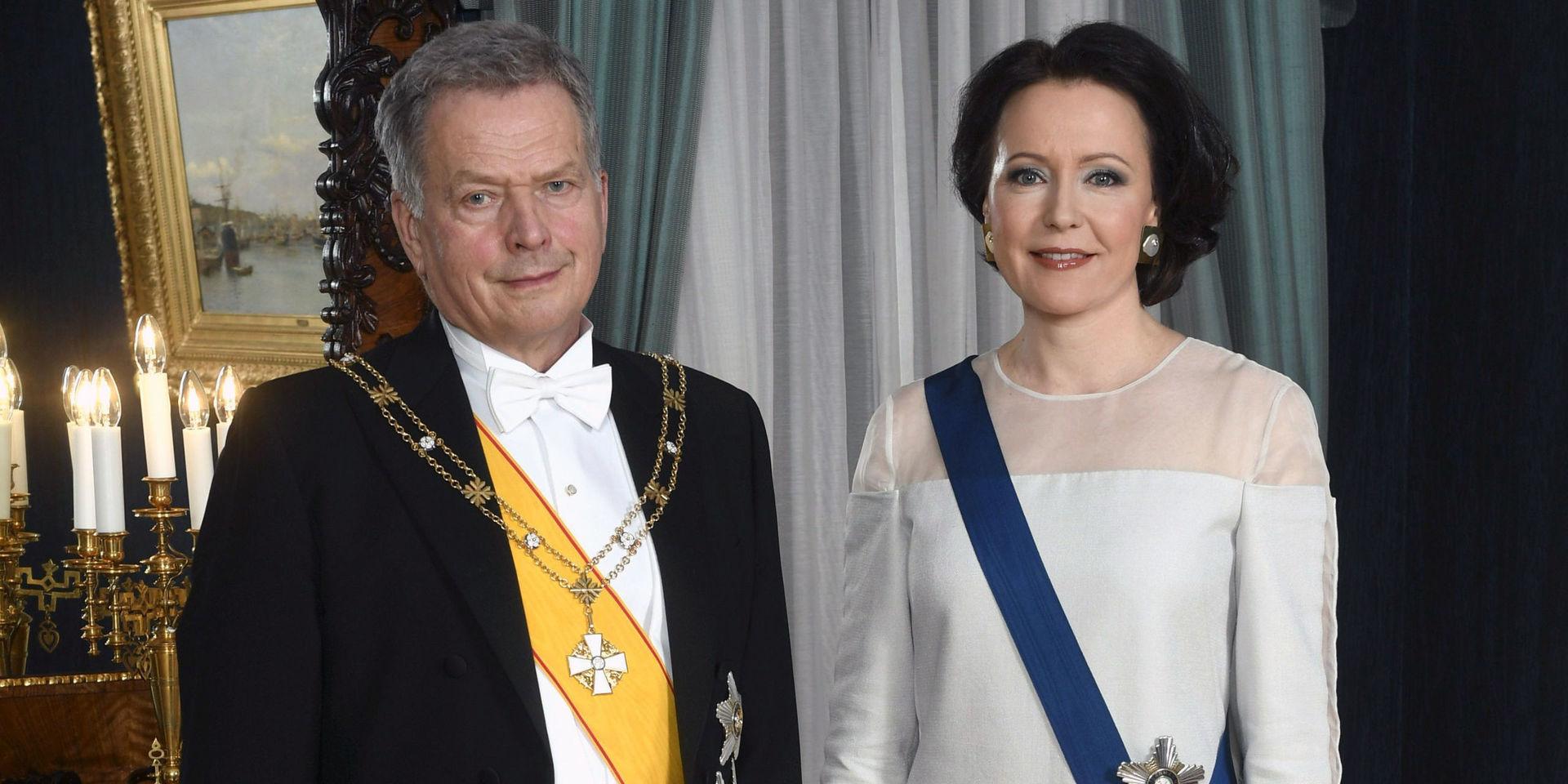 Finlands Sauli Niinistö med sin fru Jenni Haukio inför förra årets mottagning, något som är populärt att följa från tv-soffan. 