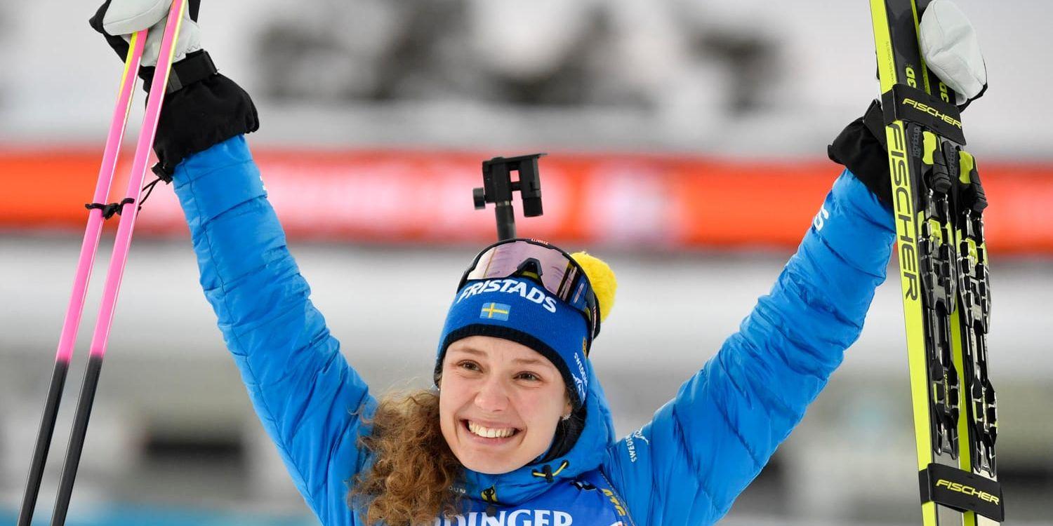 Hanna Öberg efter sitt VM-guld i damernas 15 kilometer.