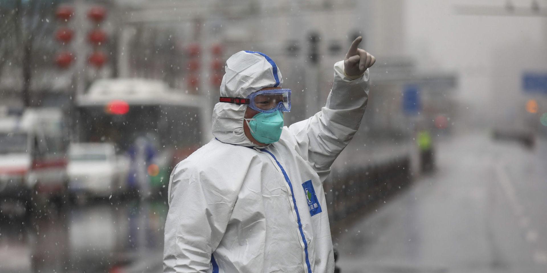 Kinesiska myndigheter har annonserat nya åtgärder för att bromsa spridningen av coronaviruset. 