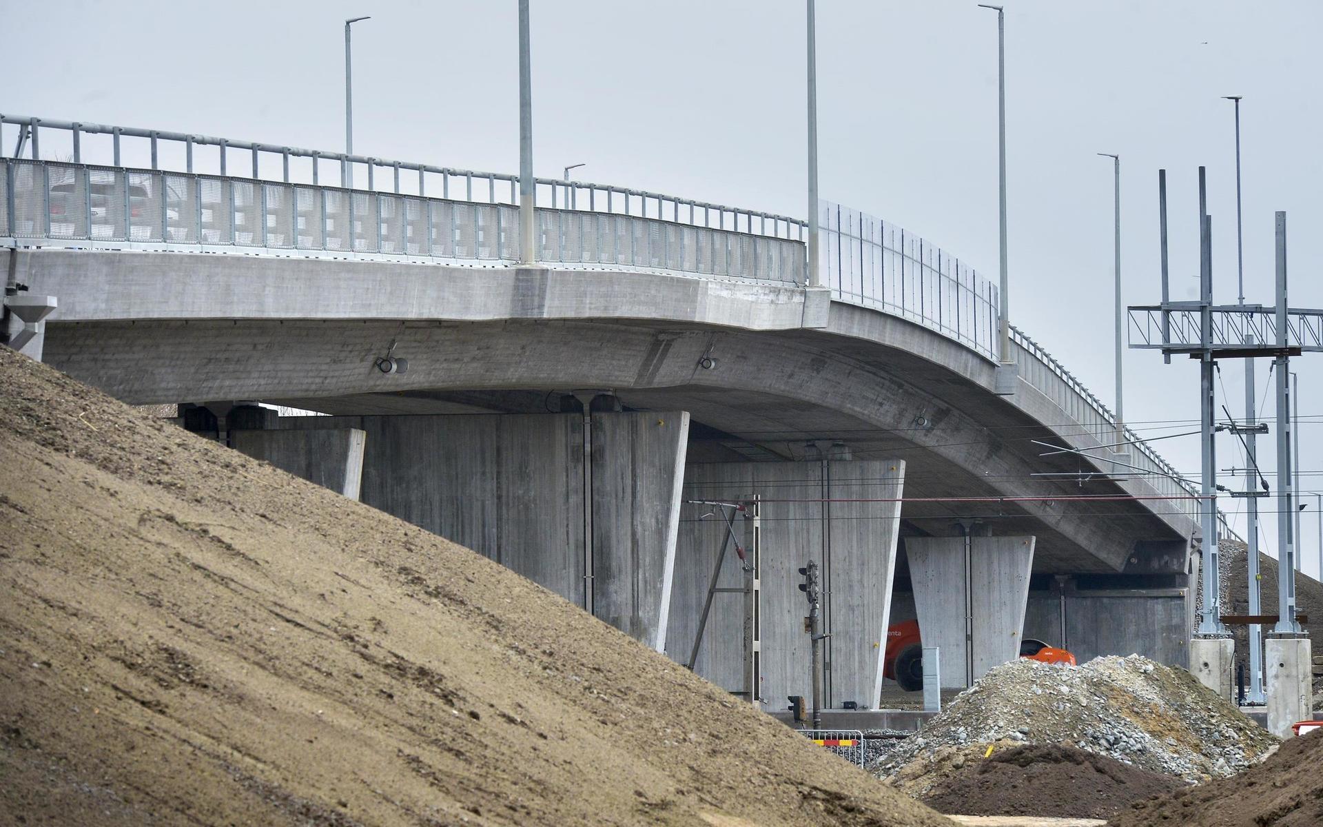 Slutbesiktningen av Getteröbron var planerad till den 25 mars men måste skjutas upp.