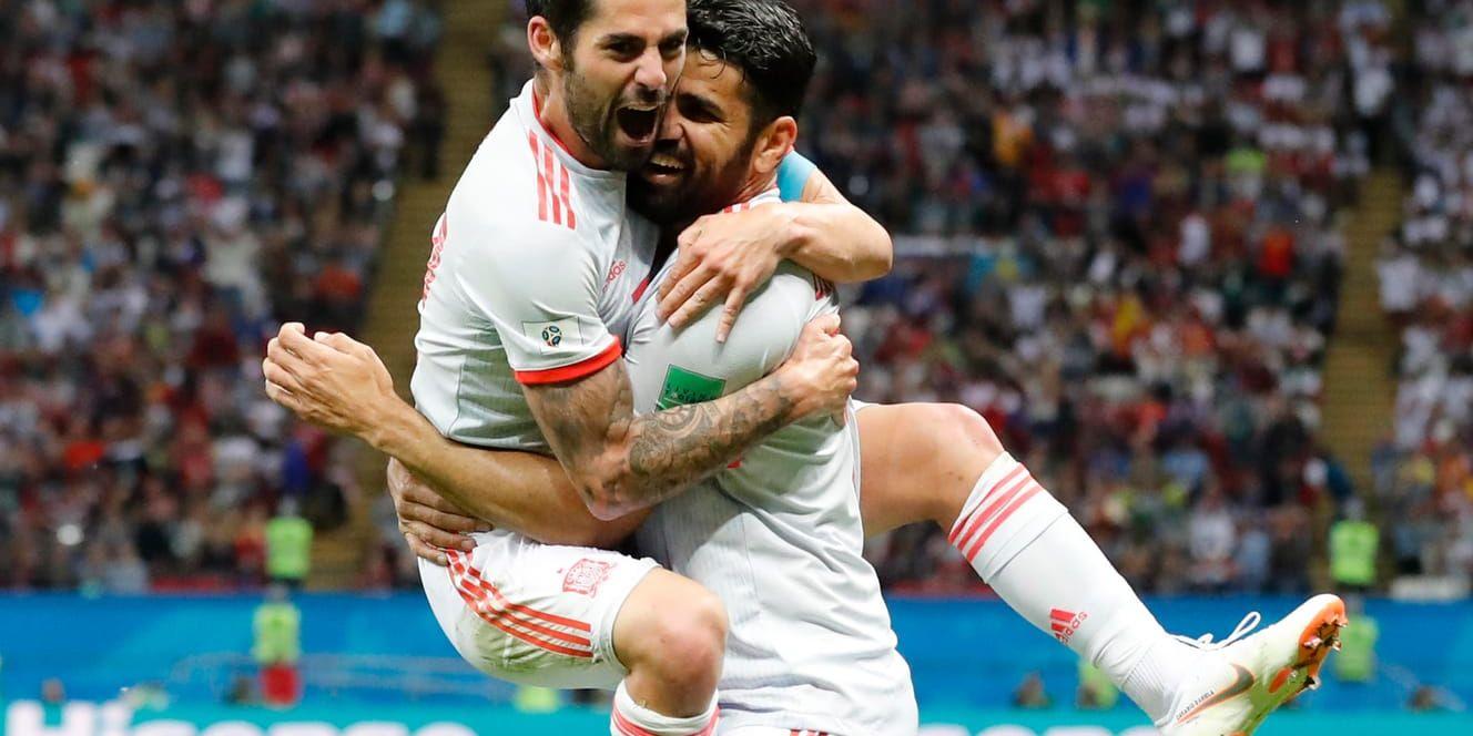 Diego Costa, tv, jublar efter sitt segermål mot Iran.