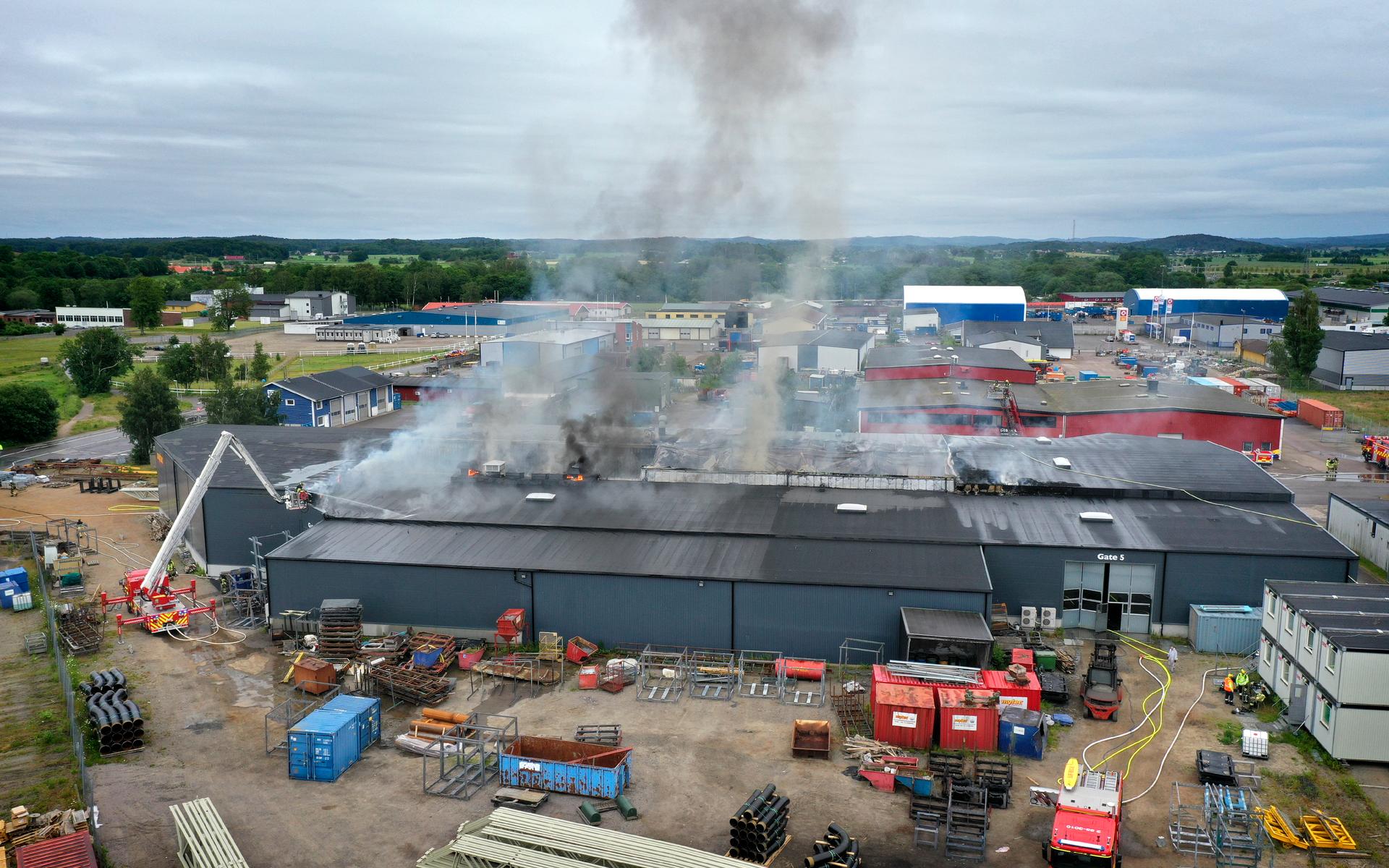 Brand hos Mytec på Kvarnagårdens industriområde i Varberg