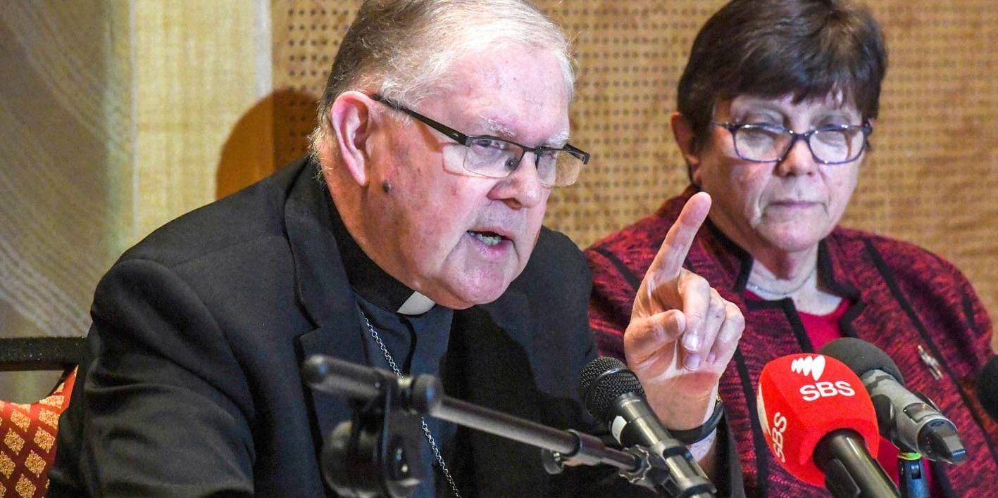Den australiske ärkebiskopen Mark Coleridge på en presskonferens om en utredning om övergrepp.