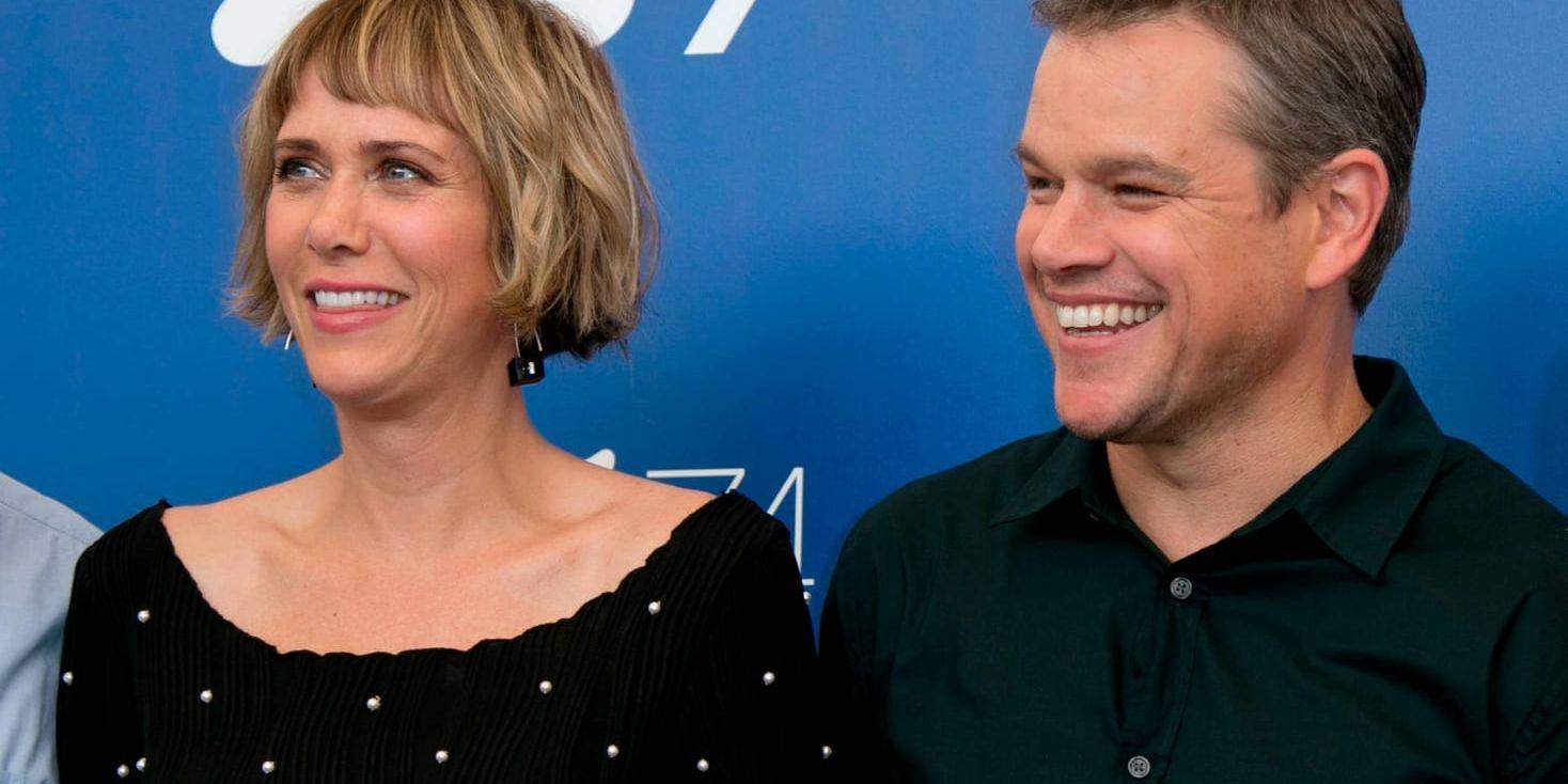 Kristen Wiig och Matt Damon inför premiären på "Downsizing" på filmfestivalen i Venedig.