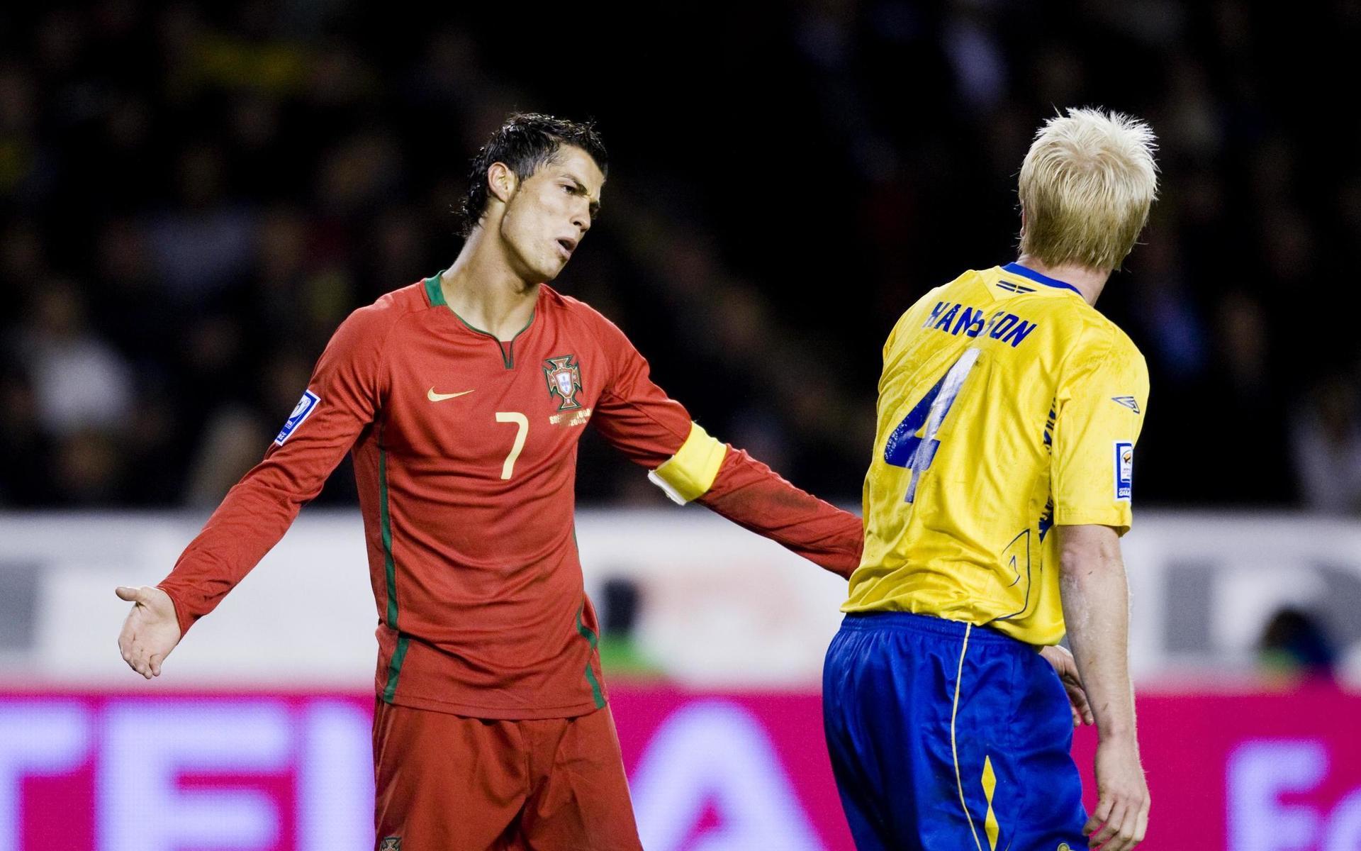 Petter Hansson och Portugals världsstjärna Cristiano Ronaldo var inte helt överens.