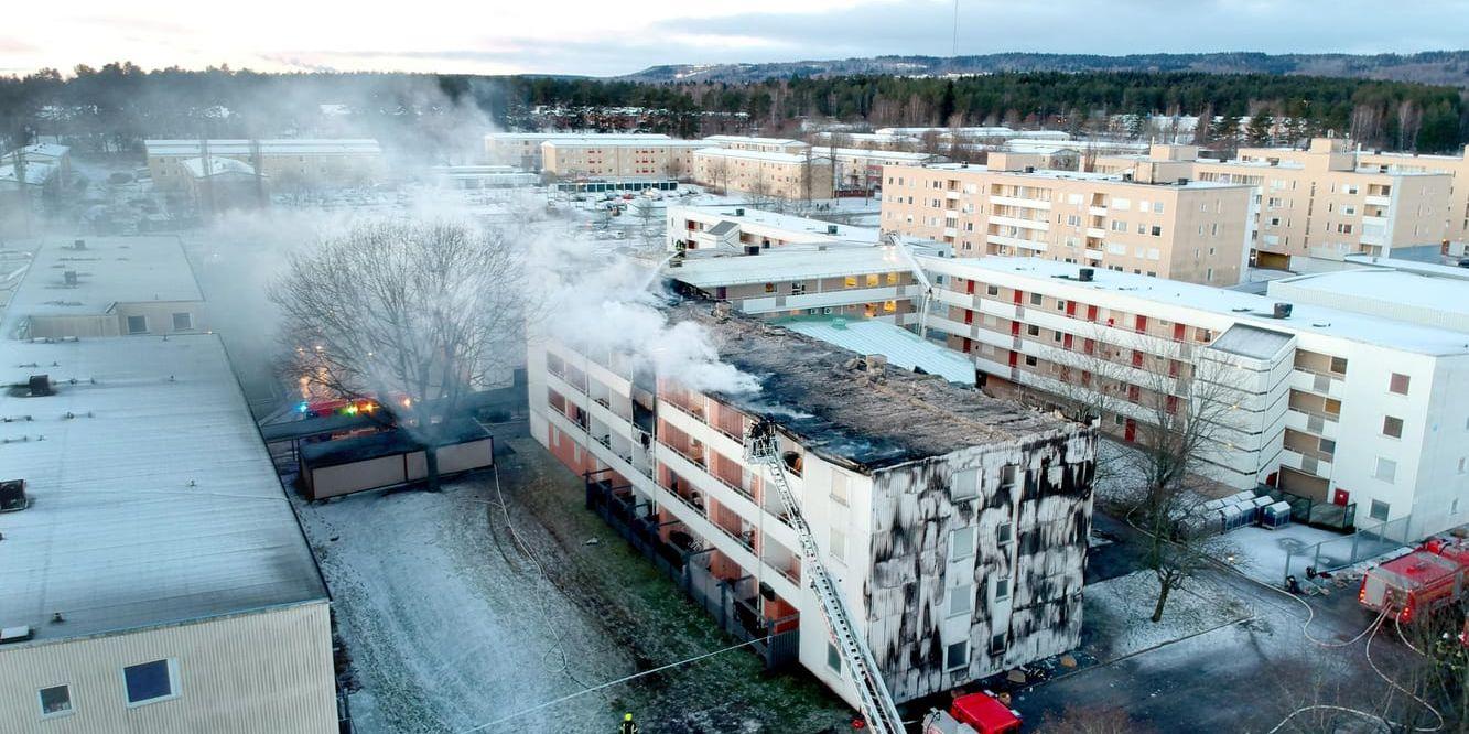 Ytterligare en person anhölls under lördagen misstänkt för mordbrand efter branden i Södra Ryd i Skövde förra veckan. Arkivbild.