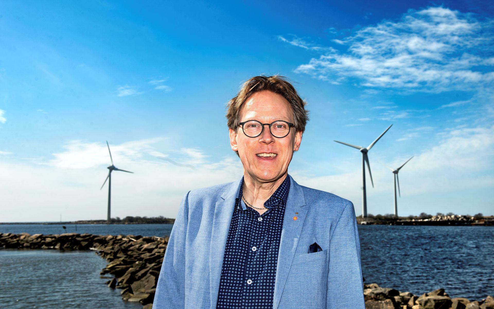 Förnybara. Energiföretagets miljöchef Jens Melin, marknadschef Caroline Casparson och vd Bo Anders Antonsson säljer bara sol, vind och vatten till sina elkunder.