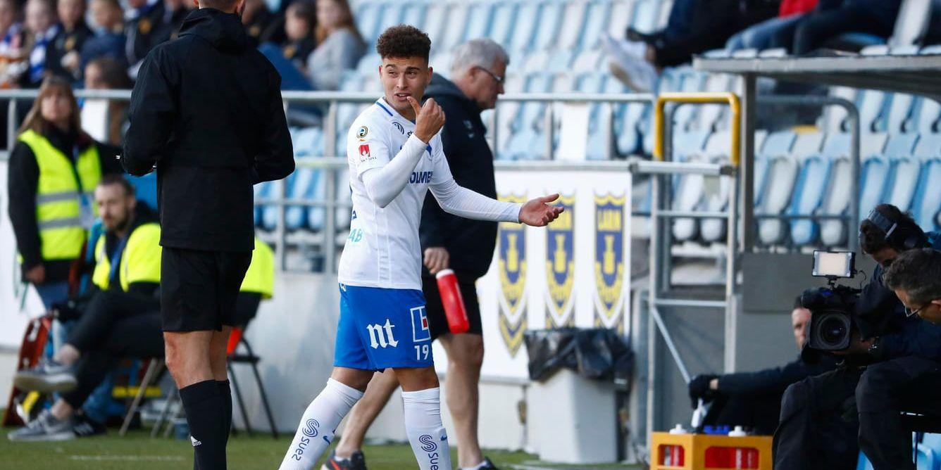 IFK Norrköpings anfallare Jordan Larsson fick rött kort av domaren Jonas Eriksson.