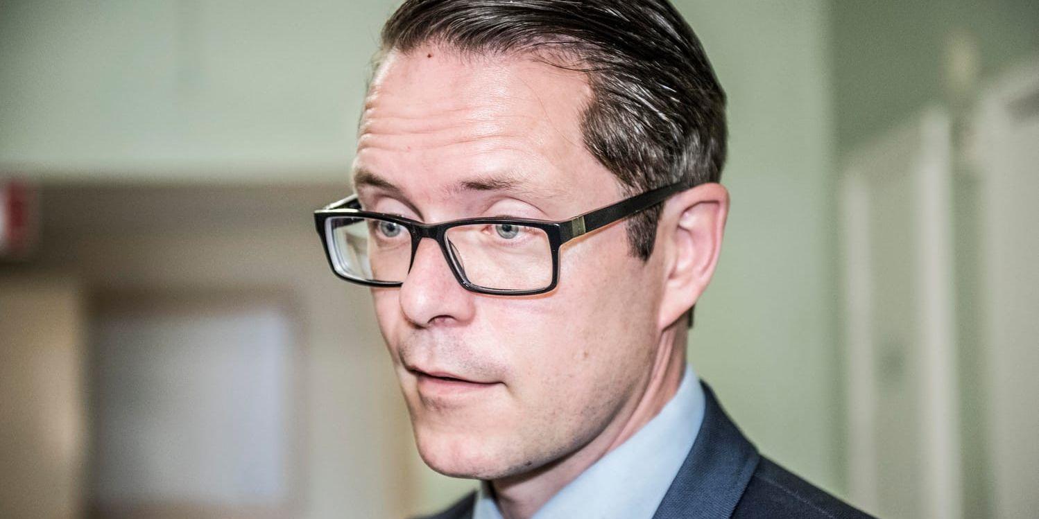 Lars Hjälmered (M), ordförande i riksdagens näringsutskott. Arkivbild.