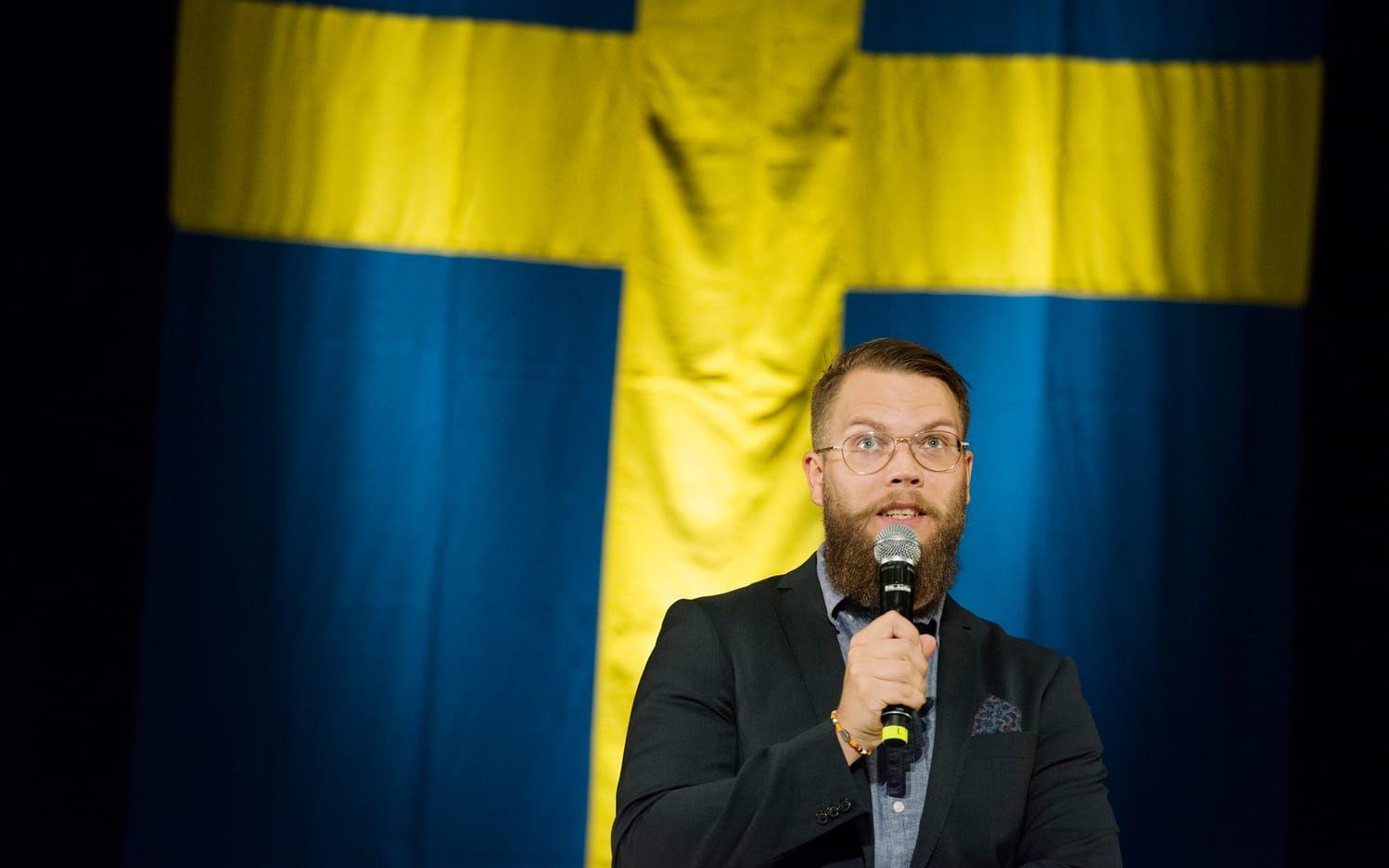 Per Johansson (C), ordförande för kultur- och fritidsnämnden höll tal. BILD: Jonatan Bylars