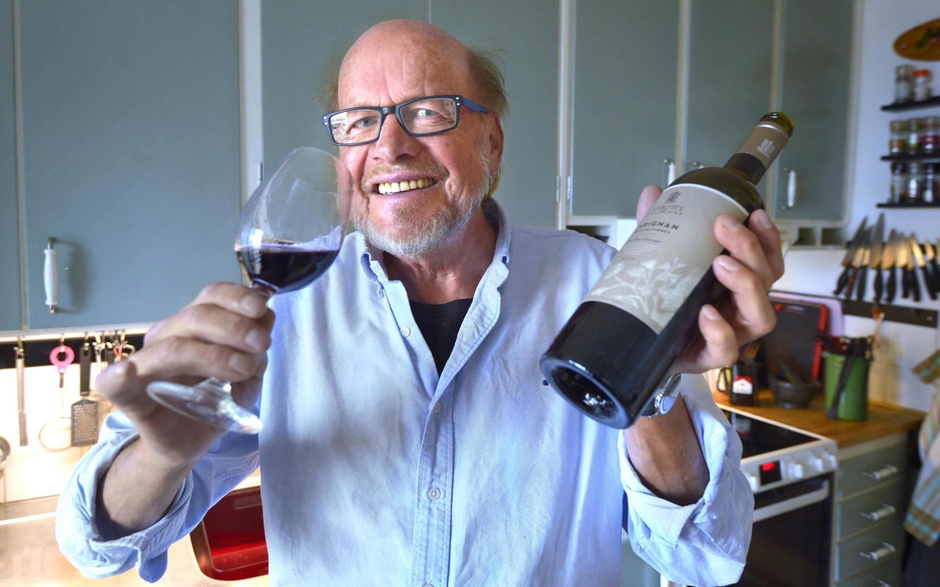 Morgan Skantz har varit delägare i en vingård i Spanien och lett många vinprovningskurser i både Spanien och Sverige.