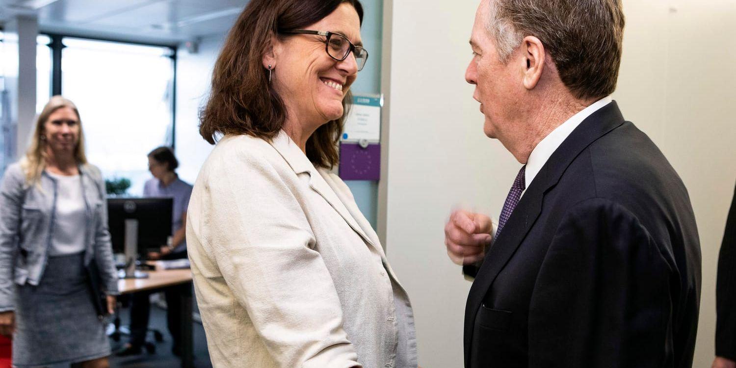 EU:s handelskommissionär Cecilia Malmström tar emot USA:s handelsrepresentant Robert Lighthizer i Bryssel.