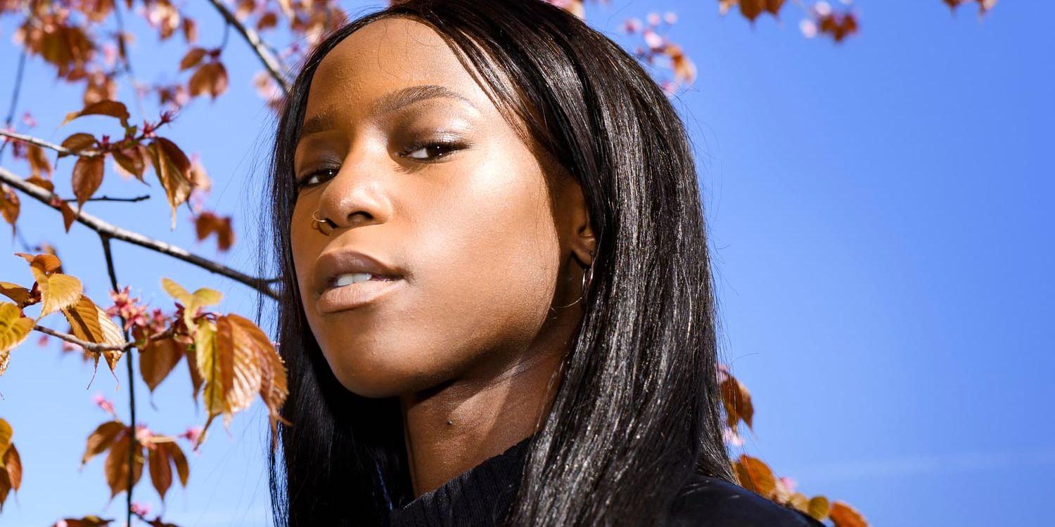 Sabina Ddumba släpper den nya singeln "Blow my mind", med Mr Eazi som gästartist. "Jag skulle inte säga att det är en afrobeatlåt, men den har den 'viben'", säger hon.