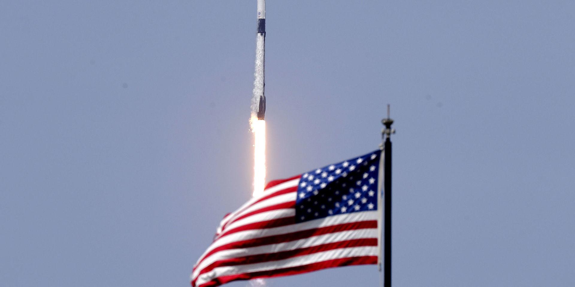Raketen Falcon 9 lyfte från Kennedy Space Center i Cape Canavera i USA på lördagen.