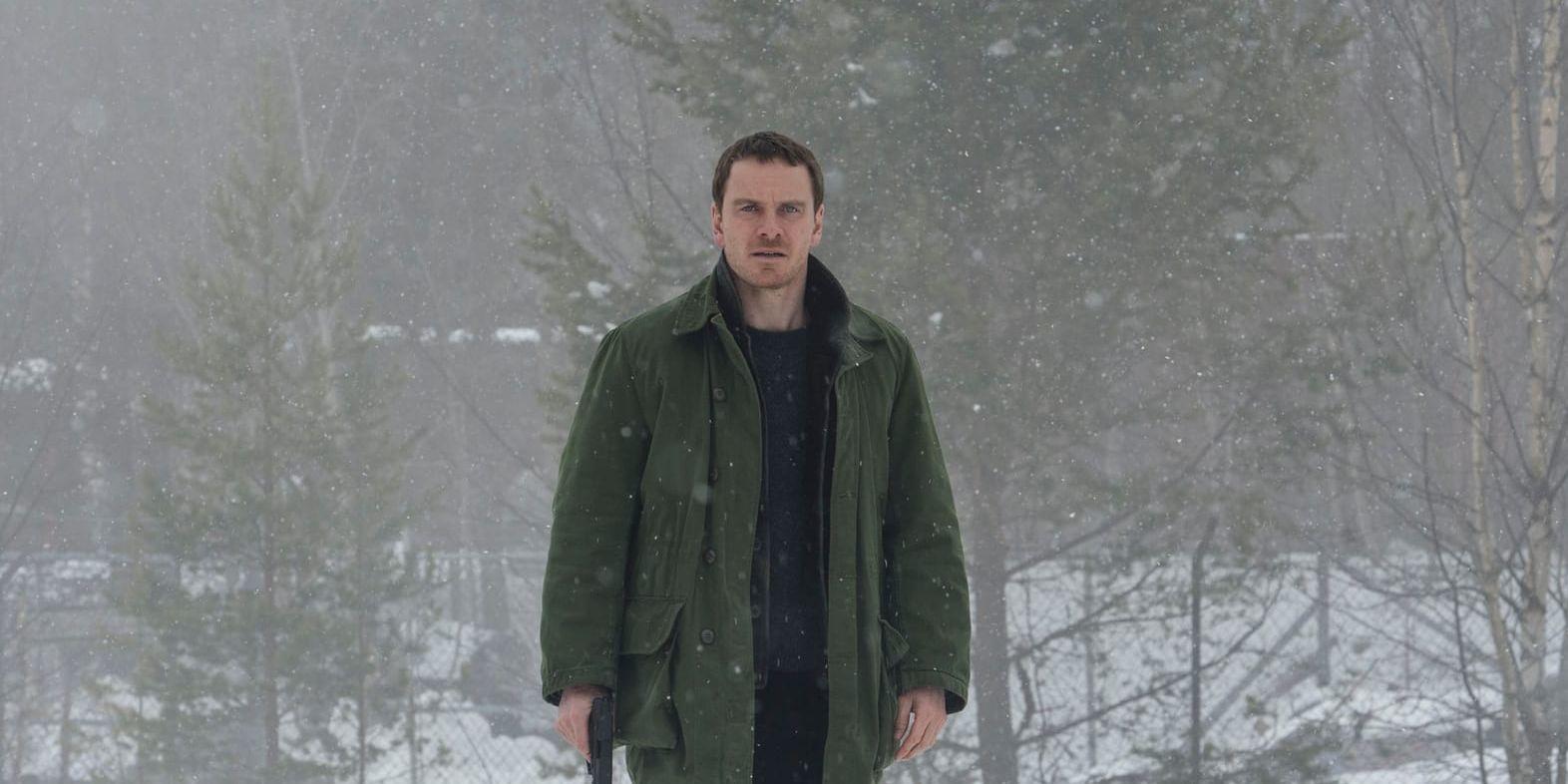 Michael Fassbender spelar den plågade polisen Harry Hole i Tomas Alfredsons filmatisering av Jo Nesbøs "Snömannen". Pressbild.