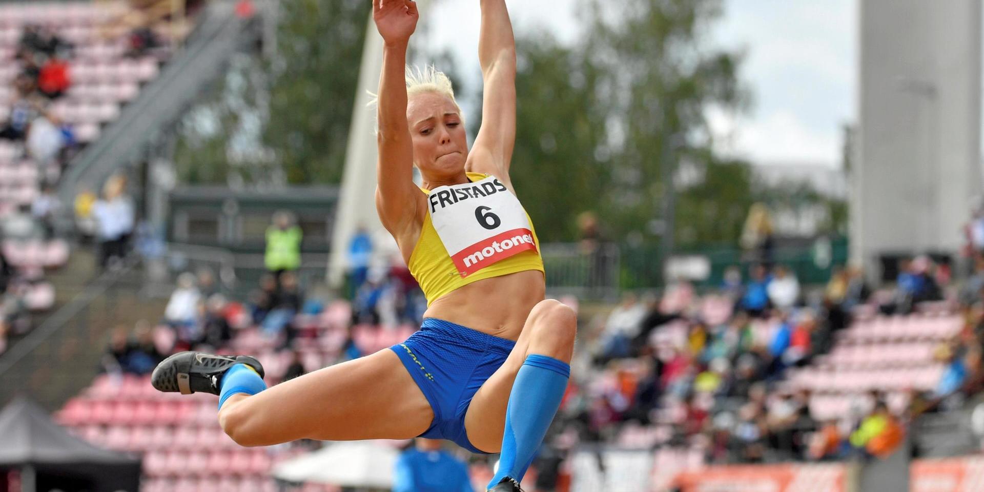 Tilde Johansson slog till med årsbästa, 6,53 meter, i damernas längdhopp under söndagens Finnkamp i Tammerfors.