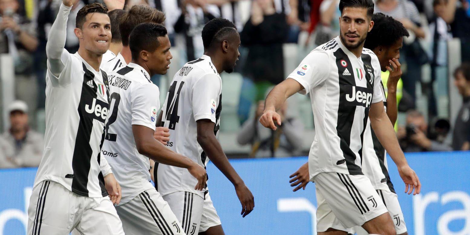 Cristiano Ronaldo (till vänster) och hans Juventus kan fira en ny ligatitel.
