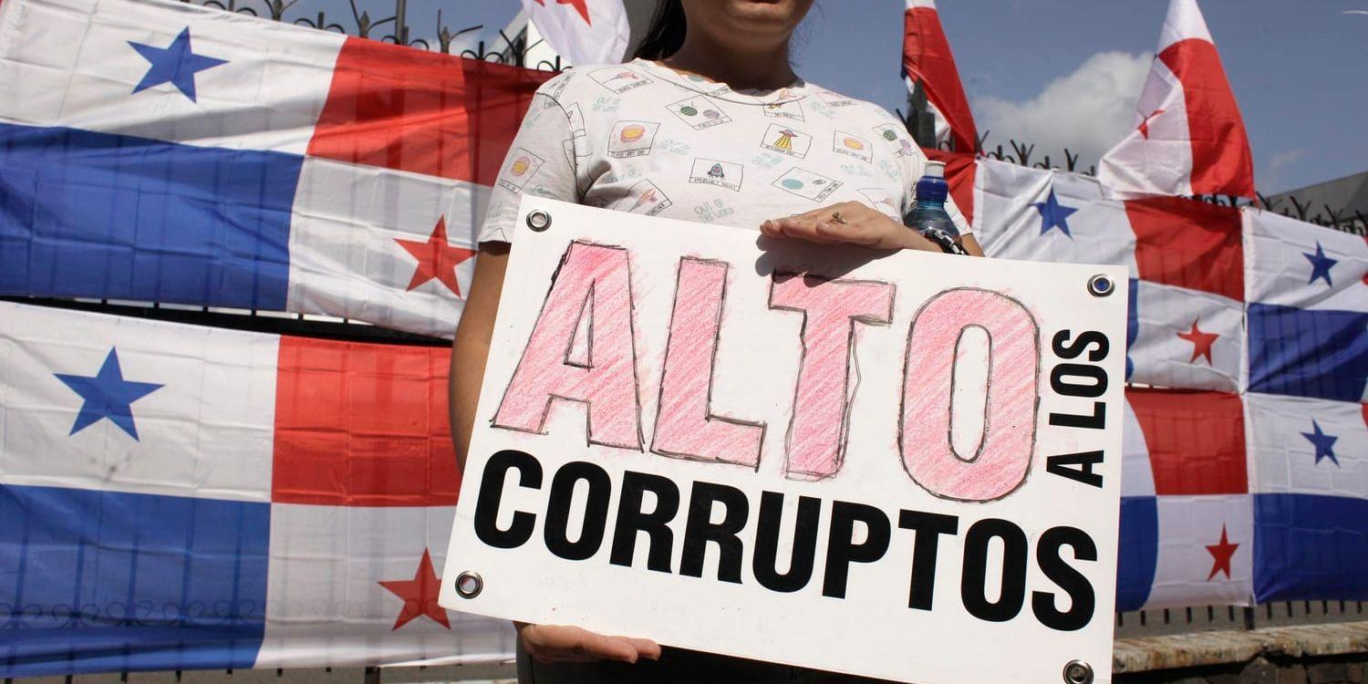 "Stoppa korruptionen", är budskapet från den här demonstranten, som i mars i år protesterade mot Panamas ex-president Ricardo Martinelli.