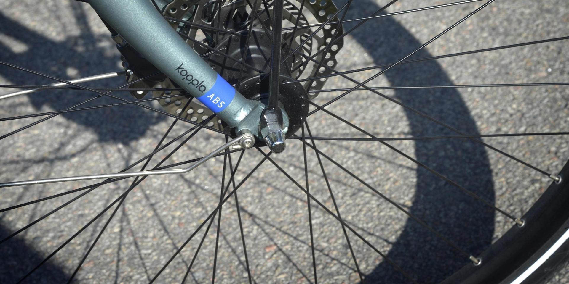 ABS-bromsen är integrerad i cykelns framhjul.