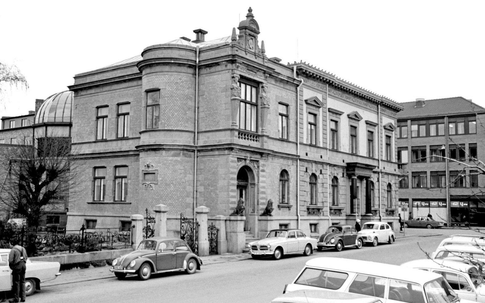 Hugo Gerlach är en av Varbergs stora industrimän och i byggandet av Gerlachska huset användes mycket Varbergsgranit.