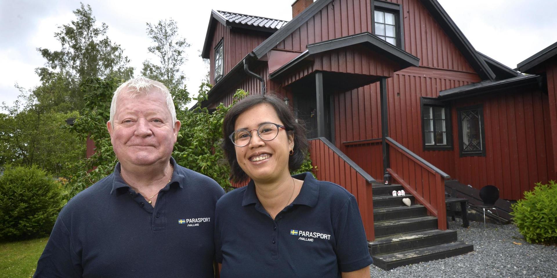 Leif Andersson och Anja Malming hyr ett hus i Ottersjö utanför Tvååker och trivs bra med att bo på landet. 