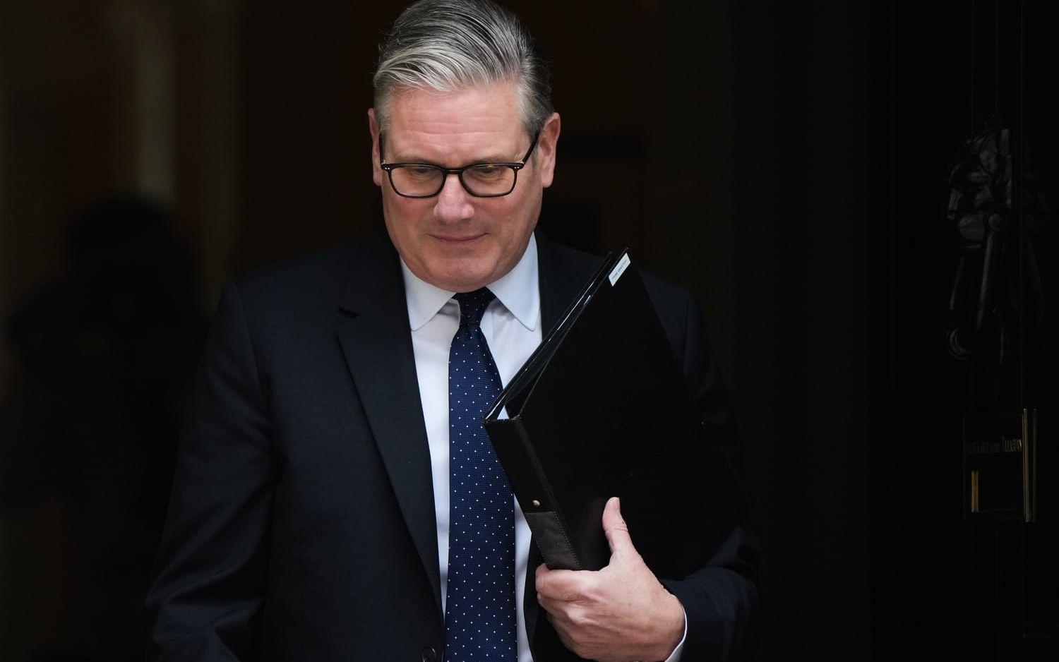 Storbritanniens premiärminister Keir Starmer vid residenset 10 Downing Street i London. Bilden togs den 20 april.